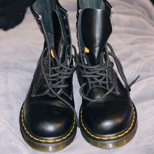EUC Dr. Martens. Size 8 worn 1 time